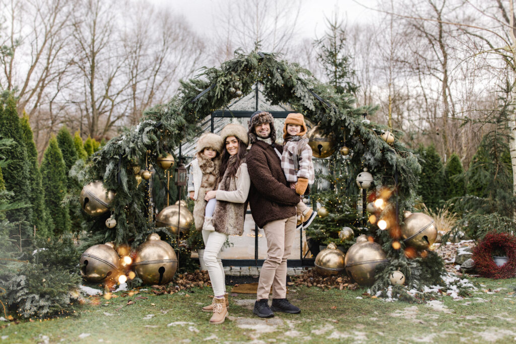 sesje świąteczne Żywiec – rodzinna sesja w szklarni Szklarniowe Love