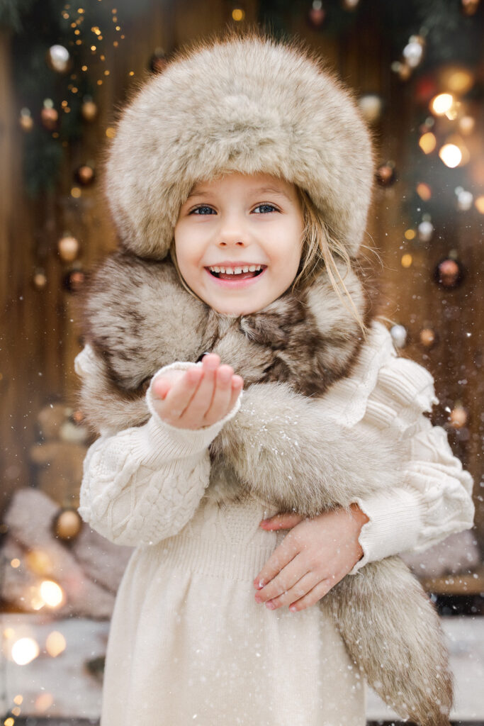 Jak przygotować się do sesji świątecznej w Żywcu – stylizowana sesja dziecka w szklarni Szklarniowe Love